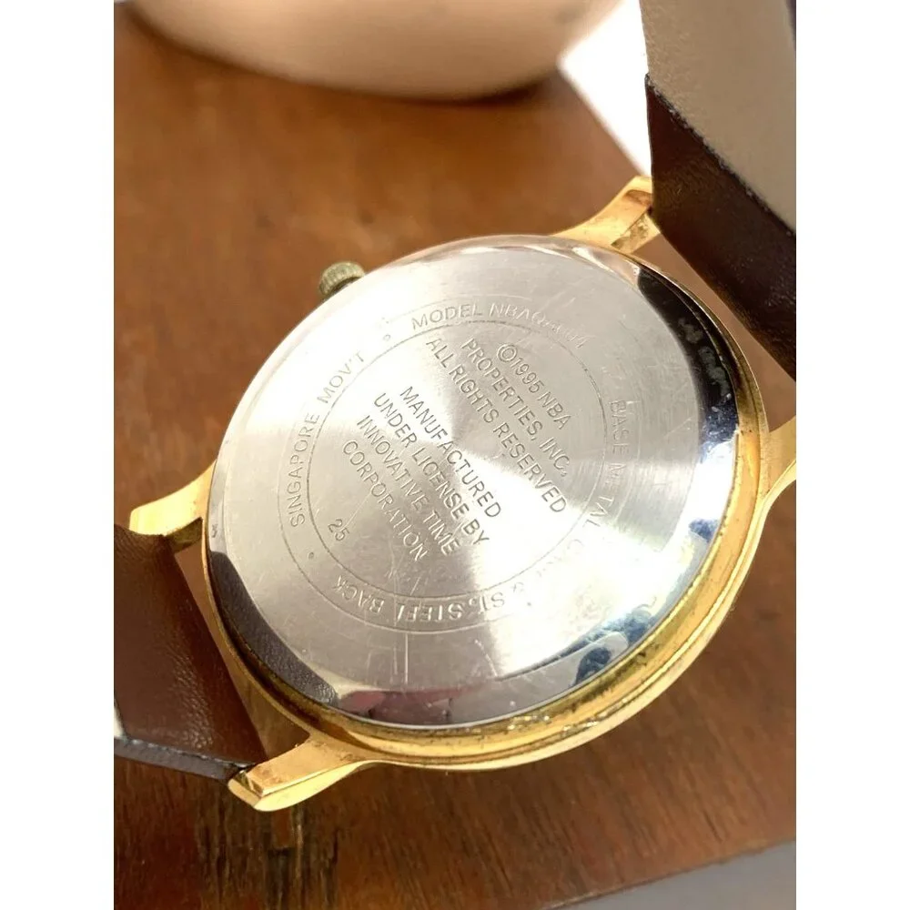 Chicago Bulls NBA Men's Watch Vintage Quartz Gold Dial Brown Leather Band 36mm